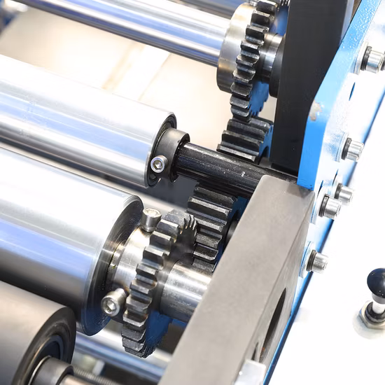 Prix ​​entièrement automatique avec poignée en ligne par ultrasons scellant le sac de boîte en tissu non tissé Sac de courses Sac de t-shirt Sac de gilet coupé en D Sac de cordage de chaussures faisant la machine